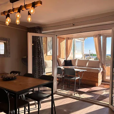 D'exception & Acces Direct Apartmán *